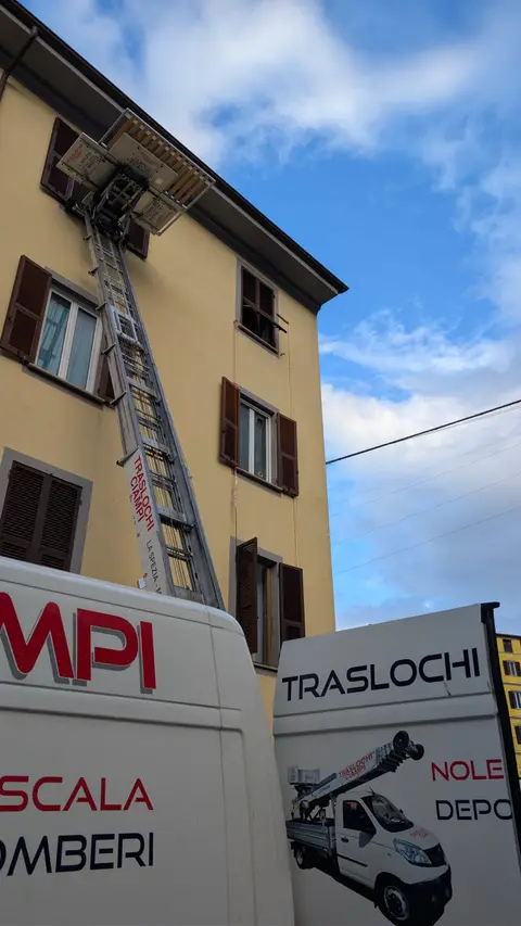 Traslochi con autoscala Ciampi La Spezia
